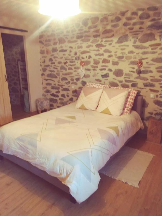 L étable au naturel Mauriac  Extérieur photo